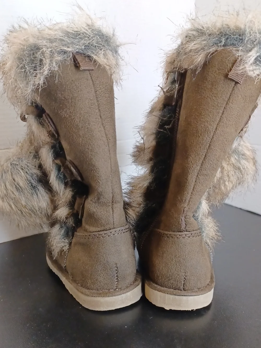 OLD NAVY BEAR HUG FAUX FUR & BROWN FAUX SUEDE BOOT POM POM SZ 5